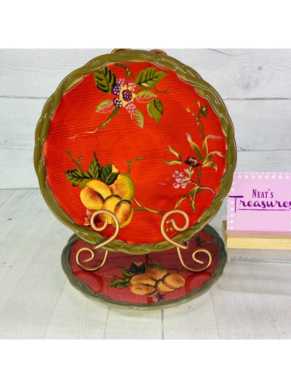 Tracy Porter THE OCTAVIA HILL COLLECTION Red Embossed 11" Dinner Plates Set of 2